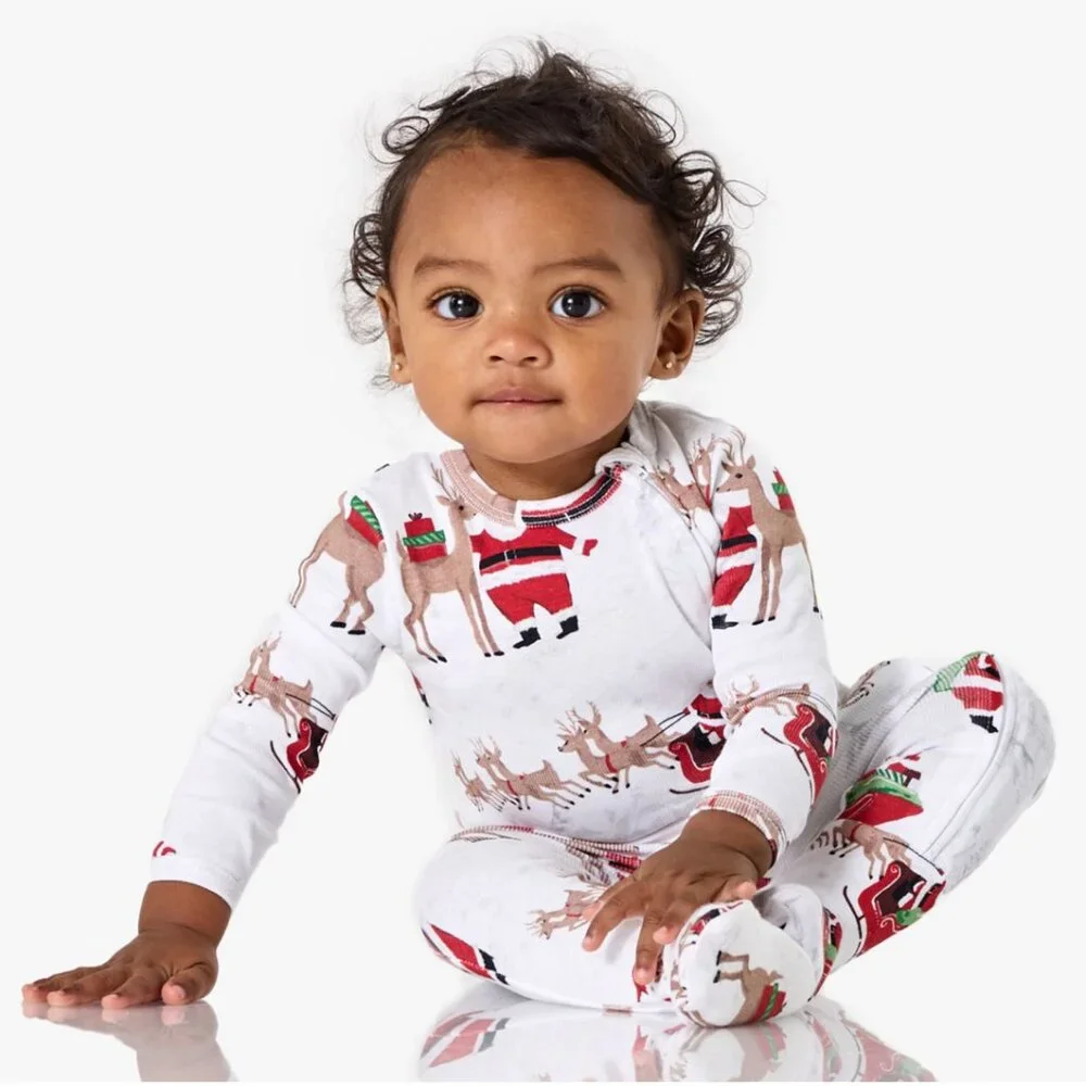 Pottery Barn Organic Heritage Santa Nursery Pajama White/black 6-9 Months